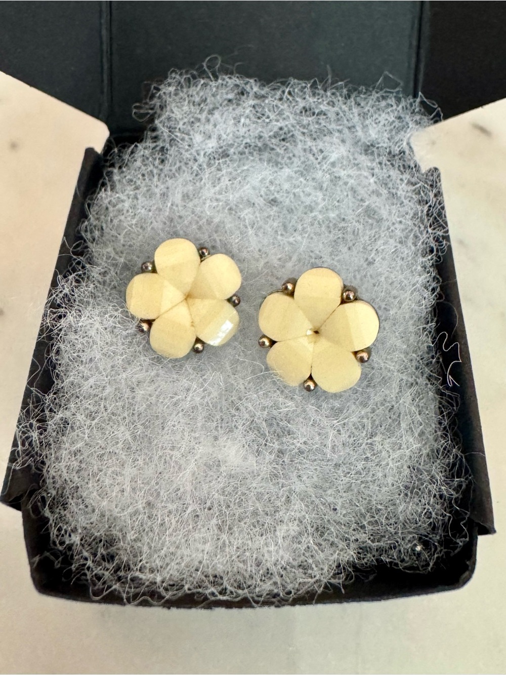 Vintage Betsey Johnson Dainty Cream Lucite Flower Earrings, Silver Metal Setting